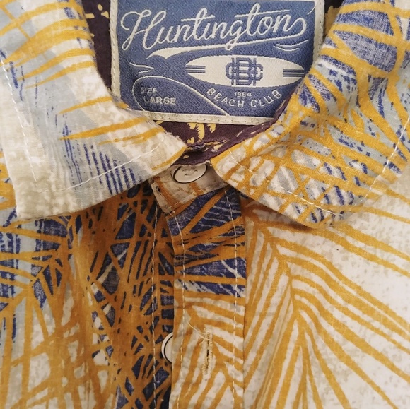 Men's Large Huntington Beach Club Shirt - Picture 3 of 3